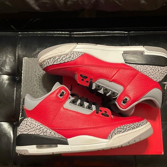 Jordan 3 SE Unite